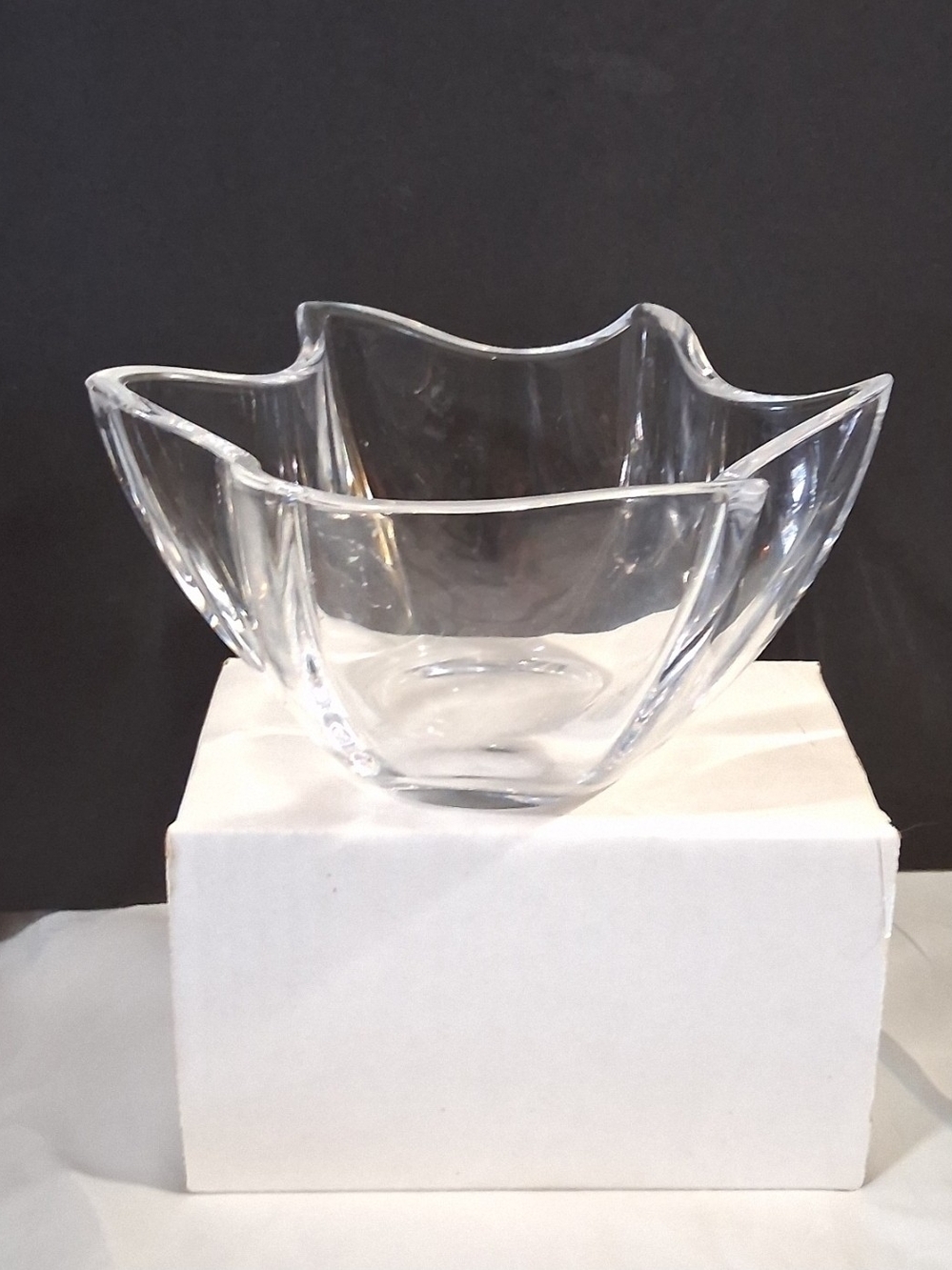 Clear Glass - Heavy thick Starfish Shaped Bowl Very Nice 5 Sides - Picture 5 of 7